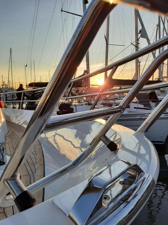 Penthouse Ferienwohnung Auszeit, Gerne Mit Hund, Wlan Inkl. Laboe Exteriör bild